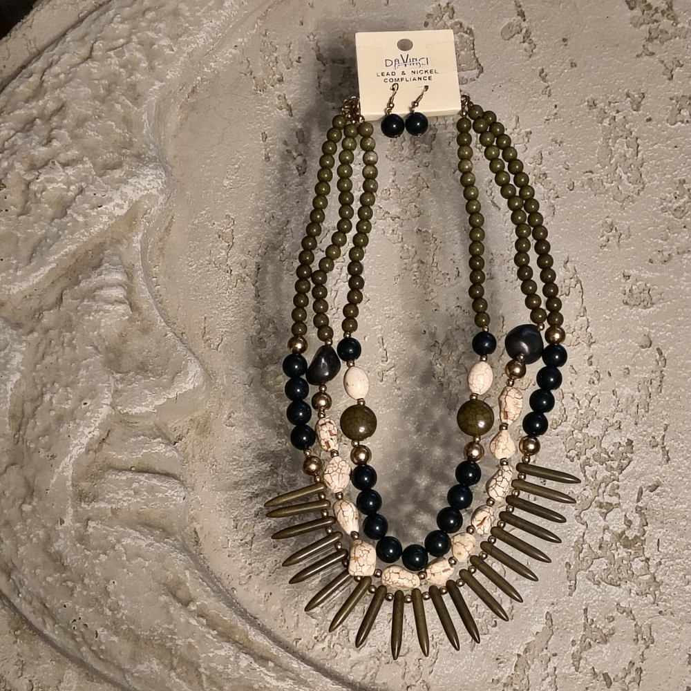 DaVinci Olive and Black Beaded Necklace
